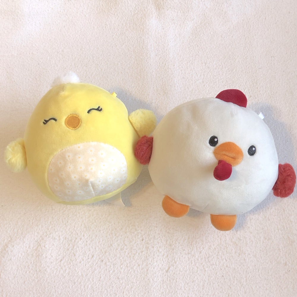 Squishmallows Aimee The Chick with Floral Belly and Matching Tagless Chicken